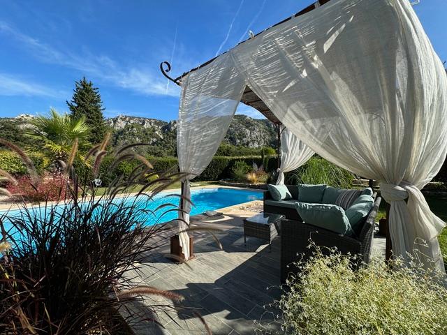 Villa & dépendance — rénovation complète — Cheval-Blanc, Vaucluse
