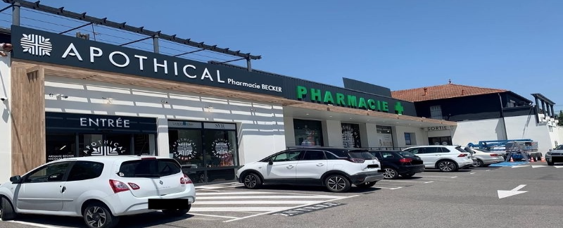 Pharmacie & commerce paramédical — Monteux, Vaucluse